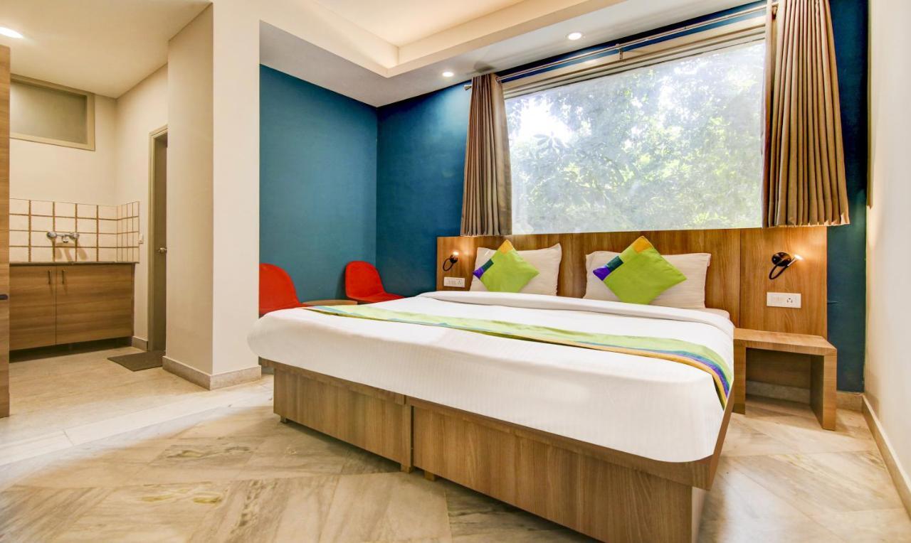 Treebo Mall View, Dlf Phase II Gurgaon Exterior photo